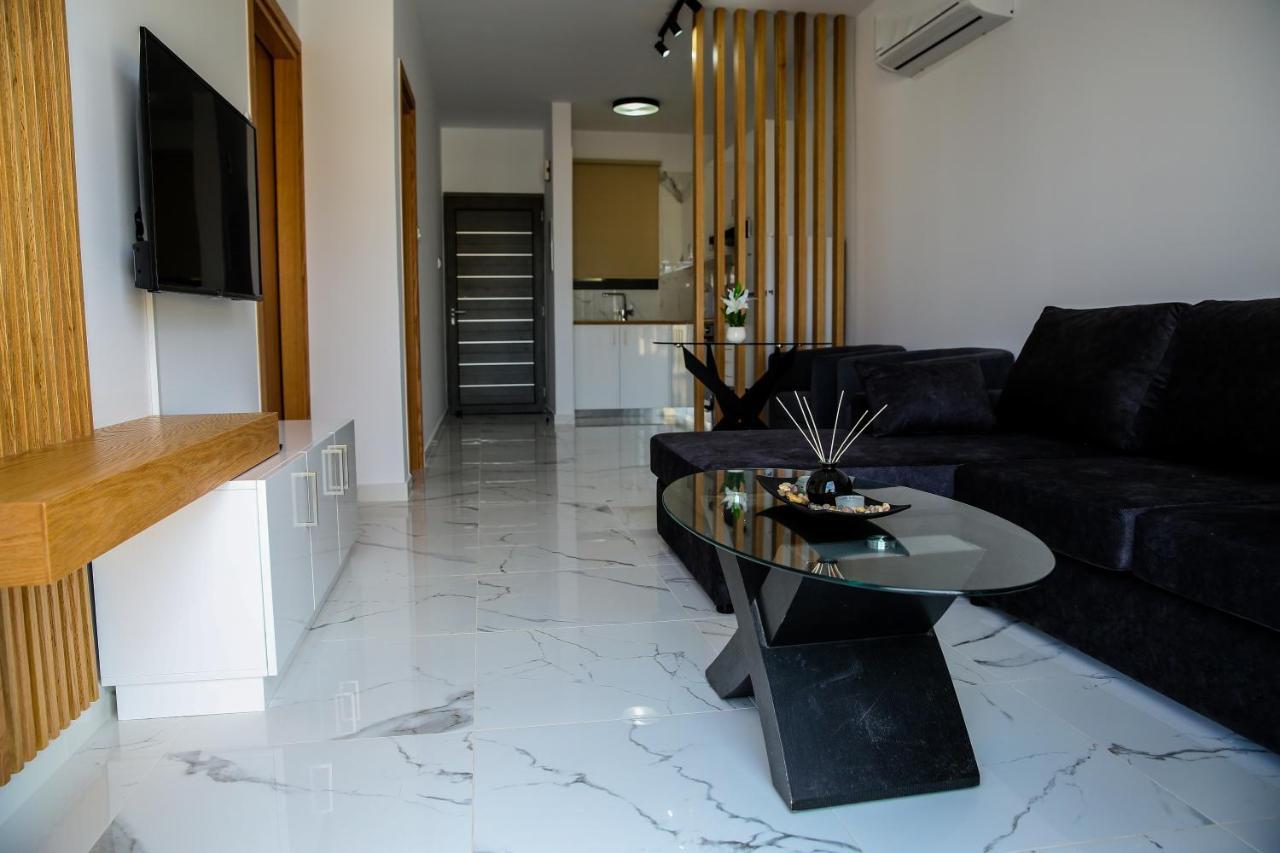 Sea Side Appartment In Kato Пафос Екстериор снимка