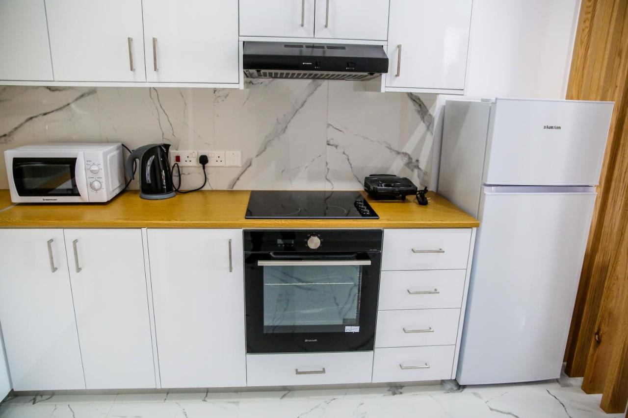 Sea Side Appartment In Kato Пафос Екстериор снимка