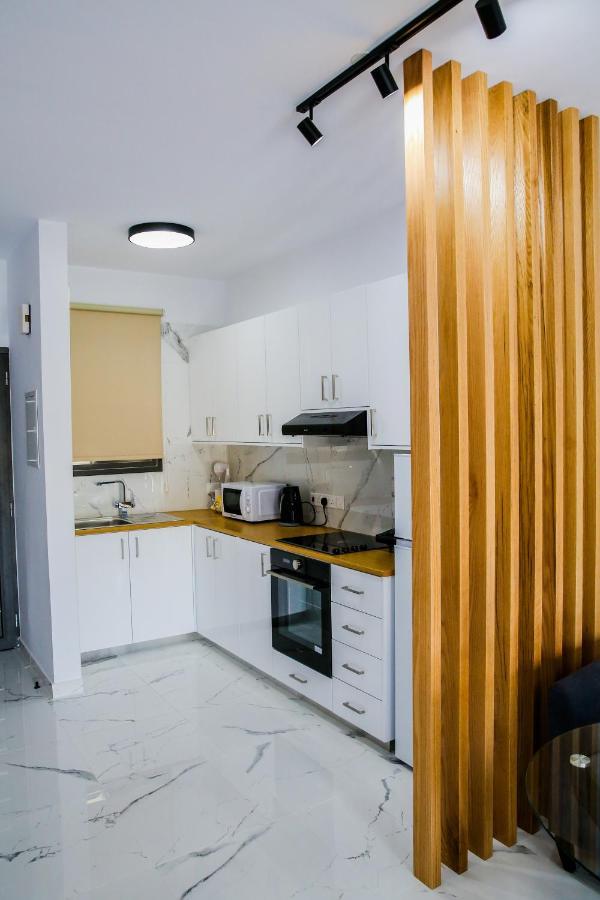 Sea Side Appartment In Kato Пафос Екстериор снимка