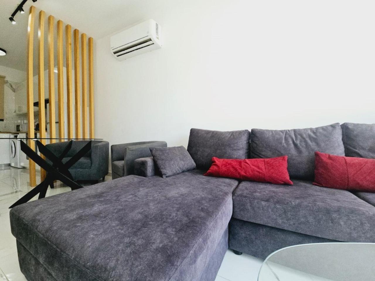Sea Side Appartment In Kato Пафос Екстериор снимка