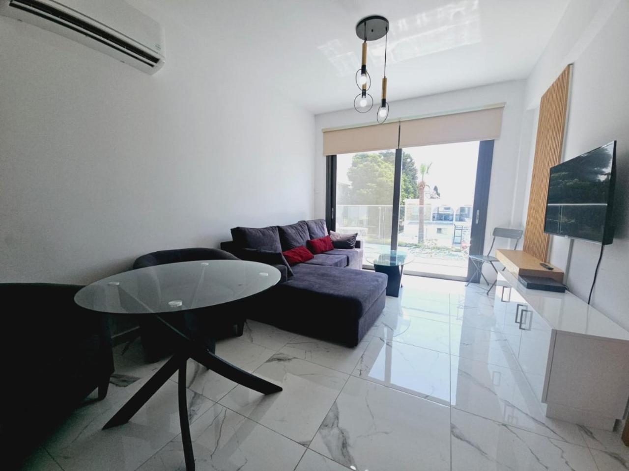 Sea Side Appartment In Kato Пафос Екстериор снимка