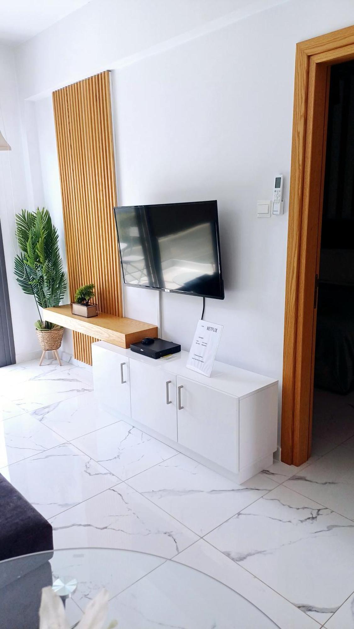 Sea Side Appartment In Kato Пафос Екстериор снимка